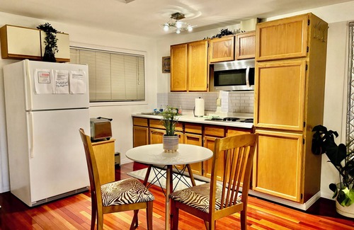 Mukilteo Casa | Pacific Northwest Living Guest House - 1 Bedroom + Loft with Queen Bed