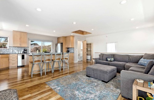 Eastside Santa Cruz Casa | Pacific Paradise steps from the Beach!