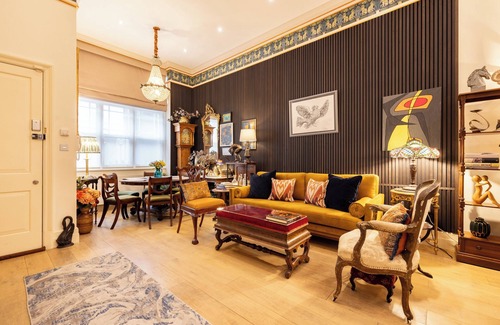 Paddington Apartamento | Paddington 4-Bed 8-Guest w/Patio Massive Apartment in Old Victorian Pub