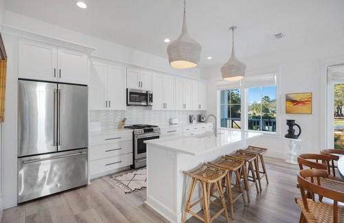 Seagrove Beach Casa | Paddleboard*Dock to Fish*Golf Cart*Pool