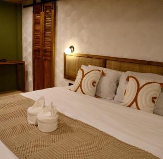 Catangnan Hotel | Padel and Palms Villas