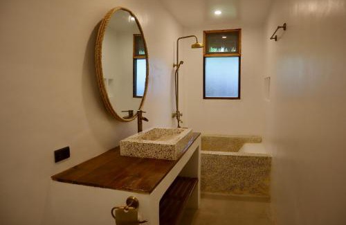 Catangnan Hotel | Padel and Palms Villas