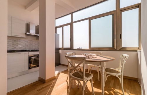 Historic Centre Apartamento | PADOVA TOWER 13TH FLOOR CITY & HILLS VIEW LIBECCIO