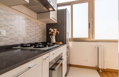 Historic Centre Apartamento | PADOVA TOWER 13TH FLOOR CITY & HILLS VIEW LIBECCIO