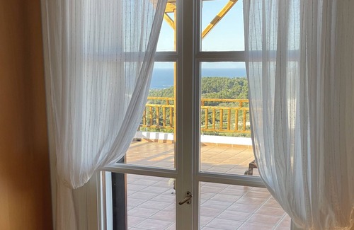 Alonissos Villa | CASA PAGGIRI EN LA ISLA DE ALONISSOS. ENTORNO TRANQUILO CON VISTA ESPECTACULAR