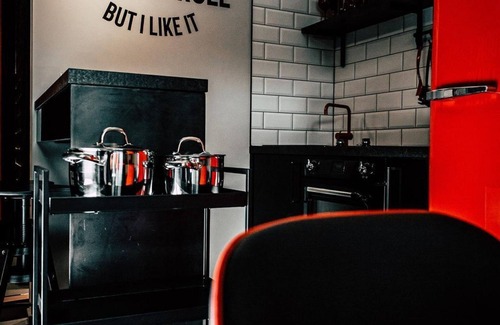 Soell Apartamento | PAINT IT BLACK start me up - Boutique Apartments OLD SCHOOL
