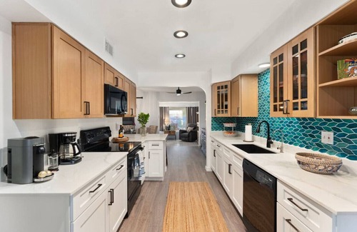 Sun City Apartamento | Painted cactus 2 bed w/hot tub