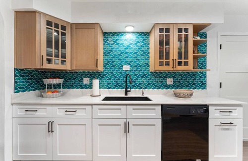 Sun City Apartamento | Painted cactus 2 bed w/hot tub