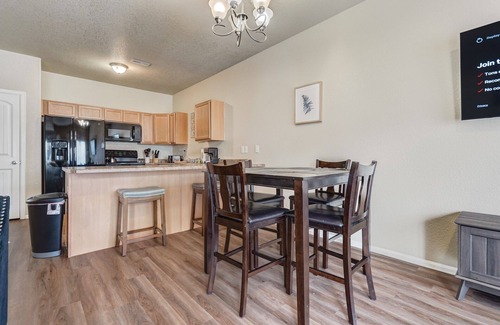 Southeast Colorado Springs Casa | Painted Sky Too|8 min Airport|15 min hospital
