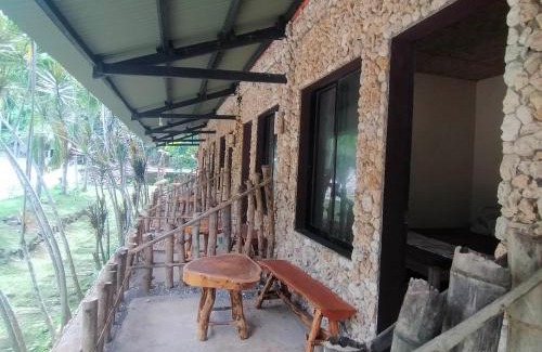 Daanbantayan Complejo | Palaboy Skatecamp Native House Beach Resort