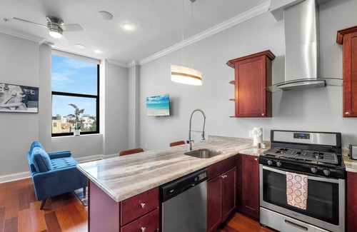 Olde Kensington Apartamento | Palatial 1BR w/ Rooftop Pool