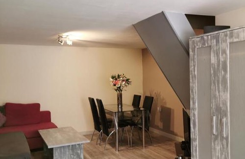 Edmonton Apartamento | Palaz 1 - 2 Bedroom Garden Flat