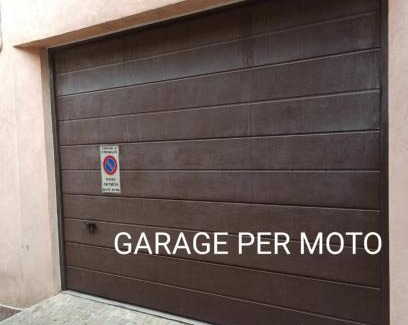 Corinaldo Cama Y Desayuno | Palazzo Boscareto - suites di charme in centro storico - garage moto, box bici