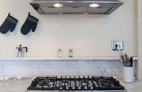 Sant' Ambrogio Apartamento | Palazzo Lungarno Luxurious 4-Bedroom Penthouse with Terrace in Central Florence