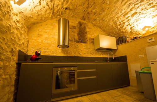 Trevi Casa | Palazzo Neri: A Palazzo histórico situado en una plaza de Noble