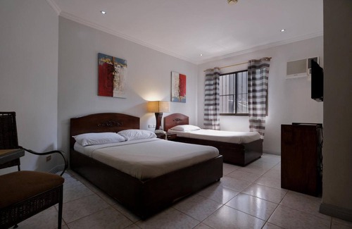 Cebu Casa | Palazzo Pensionne