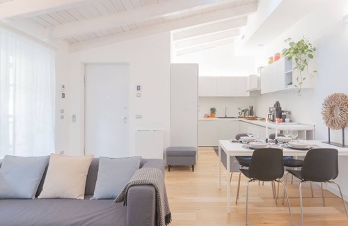 Como City Centre Apartamento | Palazzo Tatti - Dos Habitaciones Piso, Capacidad 4