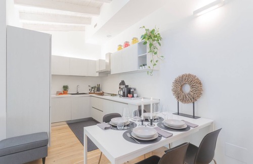 Como City Centre Apartamento | Palazzo Tatti - Dos Habitaciones Piso, Capacidad 4