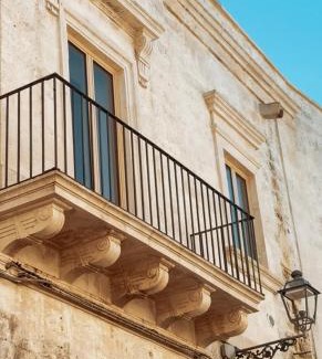 Uggiano la Chiesa Casa | PALAZZO VIGILARIUM - Boutique Rooms - Rooftop & Arts Hotel