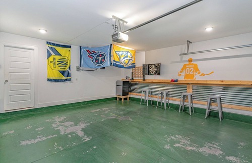 Nashville Cabaña | Palette - Private Patio - Mins to Nashville Zoo
