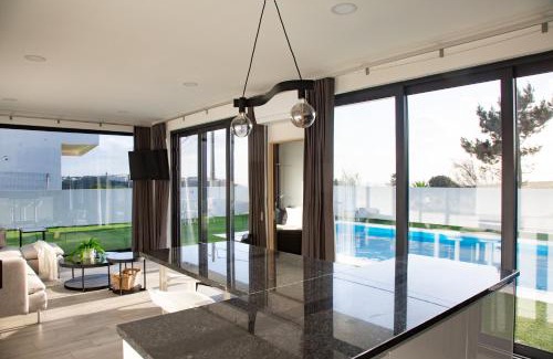 Ericeira Casa | Palhais Paradiso - perfect for families & friends