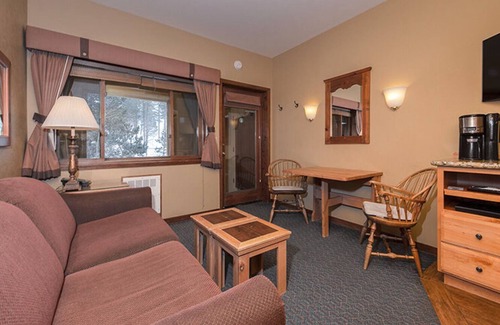 Olympic Valley Apartamento | PALISADES MOUNTAIN suite sleeps up to 4; short walk or shuttle ride to the lifts