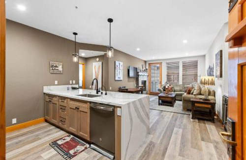 Olympic Valley Apartamento | Palisades Tahoe Lodge Rentals Premium Two Bedroom #700