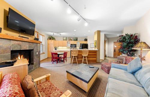 Olympic Valley Apartamento | Palisades Tahoe Lodge Rentals Two Bedroom #716