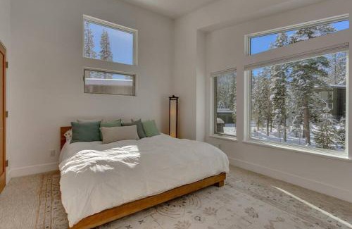 Olympic Valley Casa | Palisades Tahoe Mountain Oasis