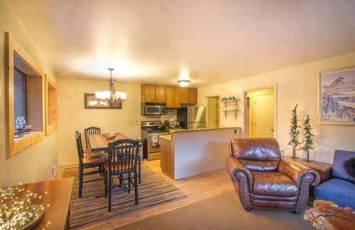 Olympic Valley Condominio | Squaw Valley Getaway * Under the Tram * Se aceptan mascotas