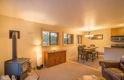 Olympic Valley Condominio | Squaw Valley Getaway * Under the Tram * Se aceptan mascotas