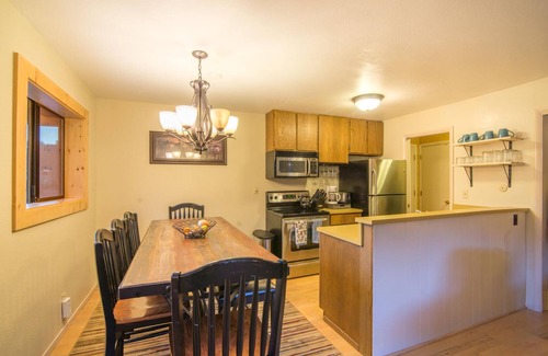 Olympic Valley Condominio | Squaw Valley Getaway * Under the Tram * Se aceptan mascotas