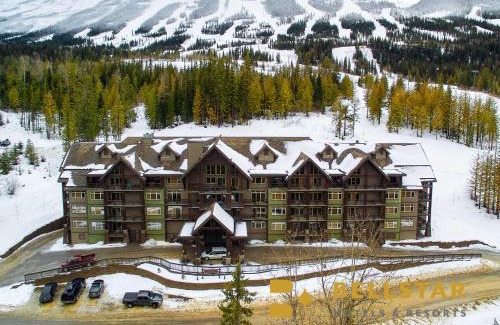 Golden Cabina | Palliser Lodge — Bellstar Hotels & Resorts