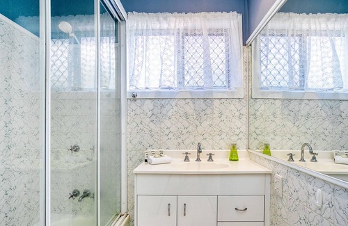 Palm Beach Cabaña | Palm Beach Cottage - 600m to Beach