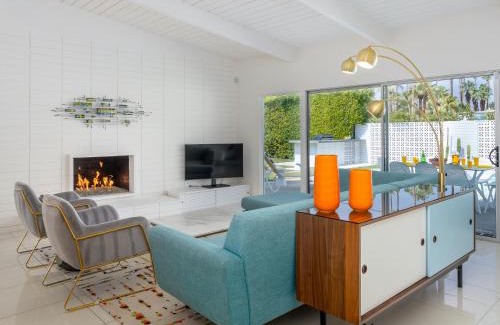 Twin Palms Villa | Palm Breeze by ACME House Company