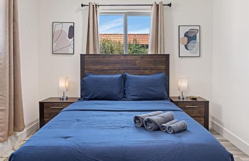 Wilshire Casa | Palm Breeze Escape