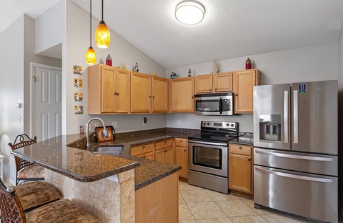Fort Walton Beach - Destin Casa | Palm Breeze - Heated Private Pool, Deeded Beach Access, Free Beach Service!