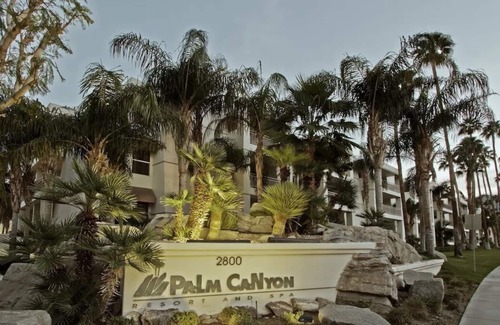 Canyon Corridor Complejo | Palm Canyon Resort - Palm Springs, CA. 1 Bedroom Villa, 1 Bath. Sleeps 4