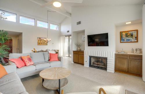 Palm Desert Apartamento | Palm Desert Condo with Patio and Golf Course Views