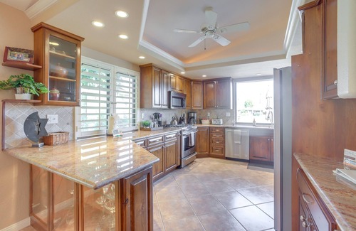 Palm Desert Condominio | Palm Desert Escape w/ Patio & Shared Pool!