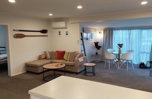 Paraparaumu Beach Casa | Palm Haven Beach Retreat