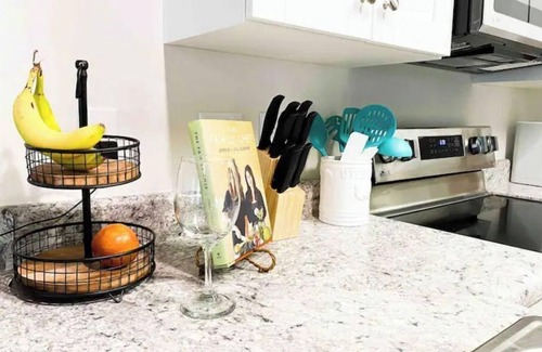 Sunset Beach Casa | Palm Paradise 3 Bdrm home w/ patio 10 min to Beach