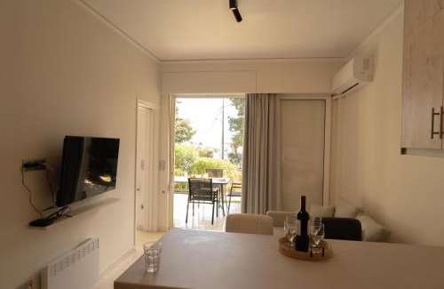 Vouliagmeni Apartamento | Palm & Pearl Apartment