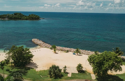 Orange Bay Casa | Palm Point - 2/2 Townhouse Steps from the Beach