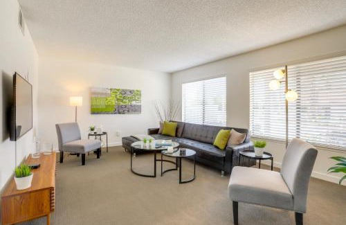 Palm Springs Apartamento | Palm Springs Abode with Pool Access, Near Golfing