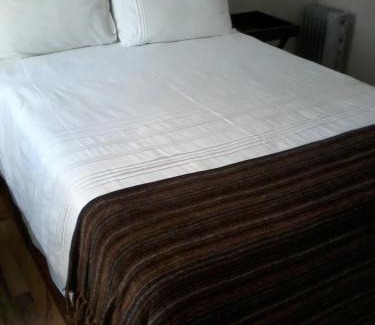 Butterworth Cama Y Desayuno | Palm Springs B and B and Self Catering