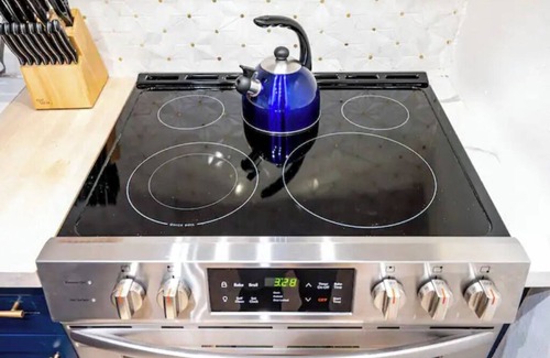 Racquet Club West Condominio | Palm Springs BLUE DESERT Condo!