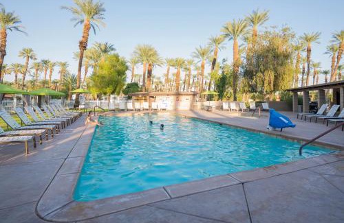 Palm Desert Complejo | Palm Springs Camping Resort Loft Cabin 1