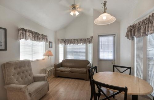 Palm Desert Complejo | Palm Springs Camping Resort Loft Cabin 1