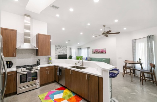 Cathedral City Casa | Palm Springs getaway - mid century home w/ saltwater pool & mountain views